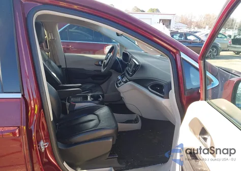 2017 Chrysler Pacifica Touring-L из США, поврежденный, VIN 2C4RC1BG6HR620741